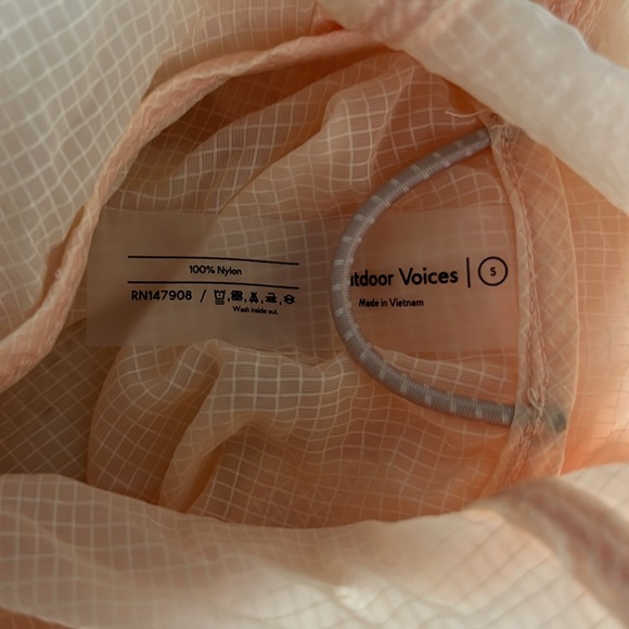 ✨HOST PICK ✨ Outdoor Voices Packable Windbreaker Pullover Peach - Picture 9 of 9